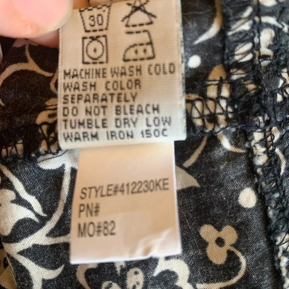 NWT Sportif USA Women’s Floral High Rise Shorts Size 12 - Picture 6 of 6